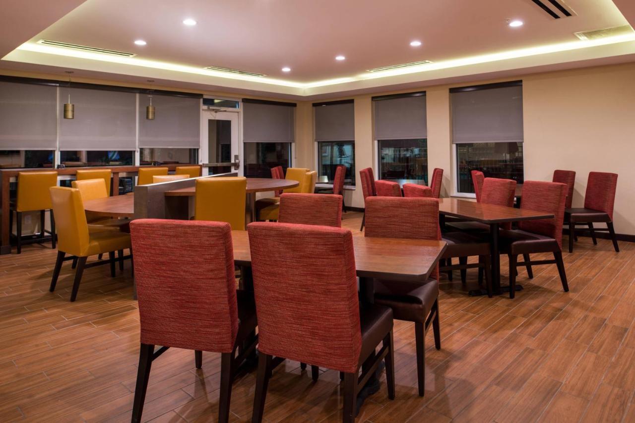 Towneplace Suites By Marriott Charleston-West Ashley Exterior foto